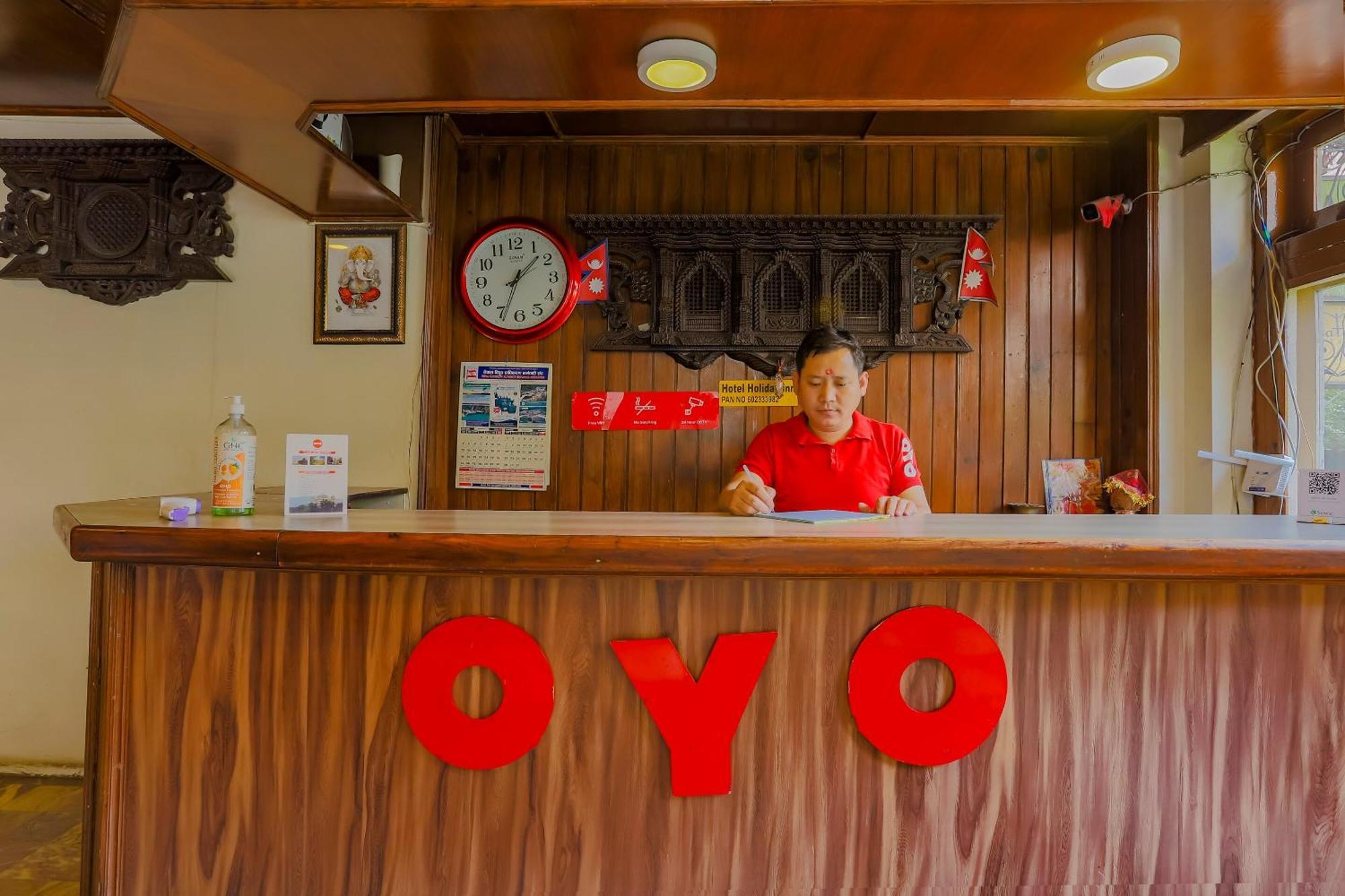 Oyo 795 Hotel Holiday Inn Katmandou Extérieur photo